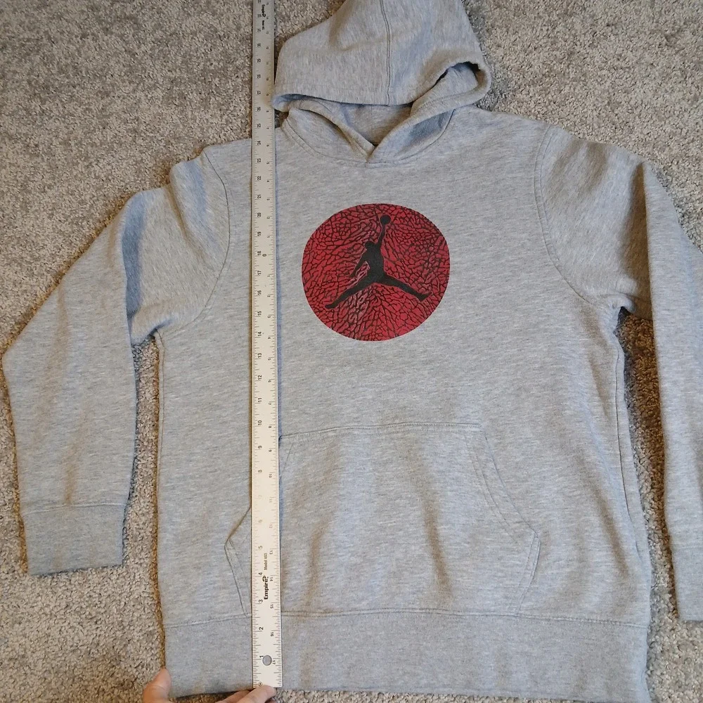 Jordan Boys XL Gray Elephant Print Jumpman Logo Pullover Hoodie 0223-042